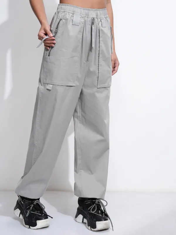 Tokyo Talkies Women Grey Solid Regular Fit Casual Trouser