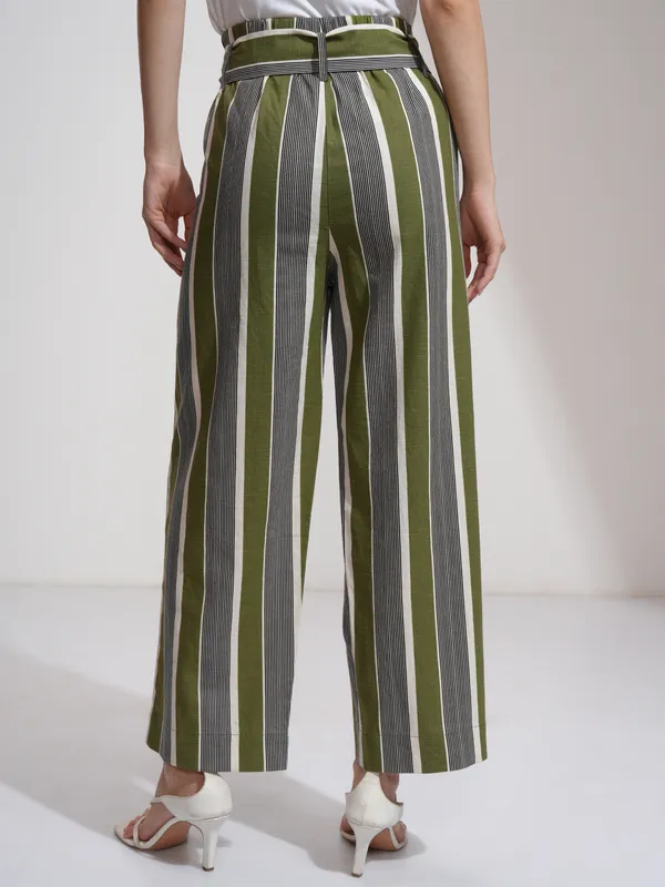 Tokyo Talkies Women Green Striped Regular Fit Casual Trouser