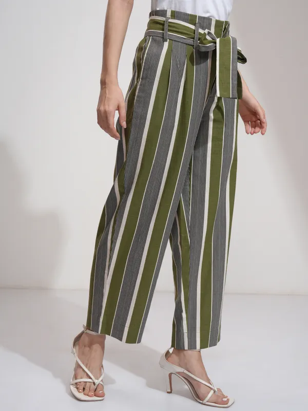 Tokyo Talkies Women Green Striped Regular Fit Casual Trouser