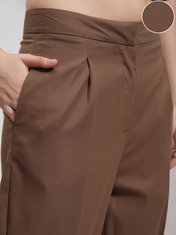 Solid Regular Fit Formal Trousers
