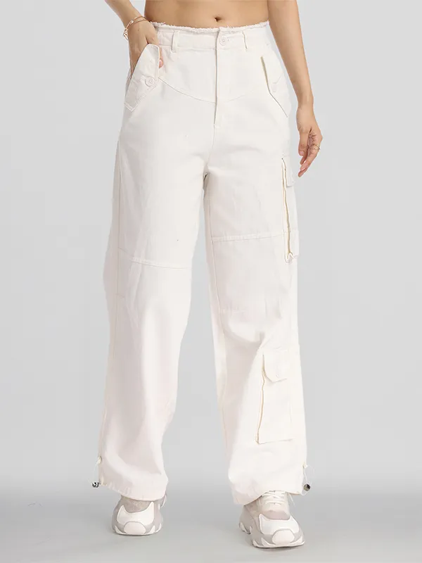 Street By Tokyo Talkies Women Off White Solid Straight Fit Cargos
