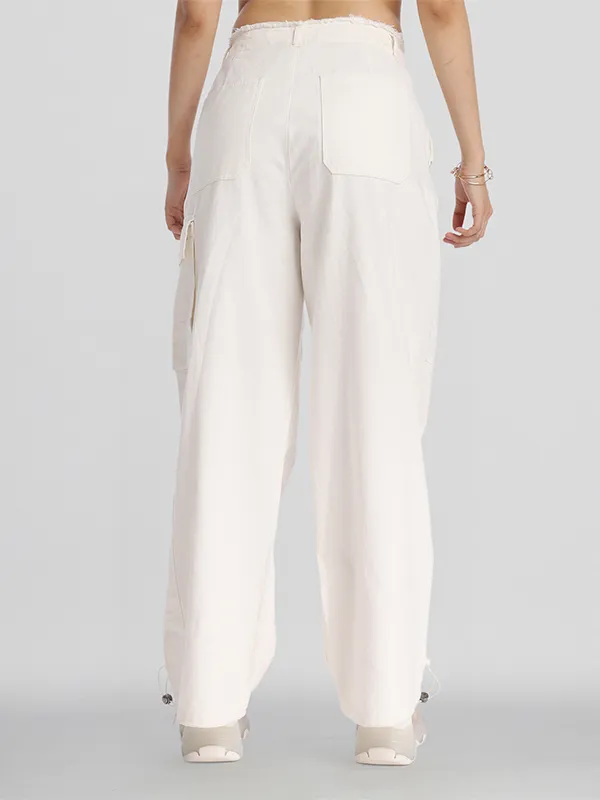 Street By Tokyo Talkies Women Off White Solid Straight Fit Cargos