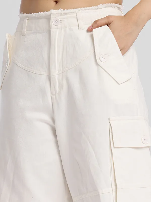 Street By Tokyo Talkies Women Off White Solid Straight Fit Cargos