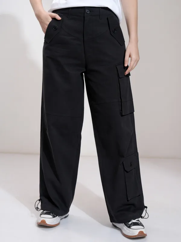 Tokyo Talkies Women Black Solid Straight Fit Cargos