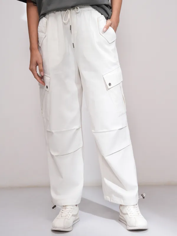 Solid Regular Fit Cargos