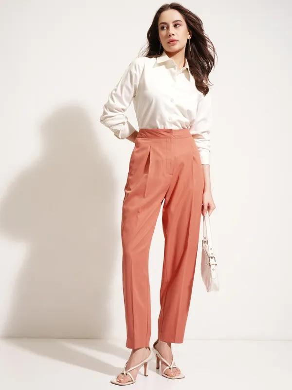 Tokyo Talkies Women Rust Solid Tapered Fit Casual Trouser