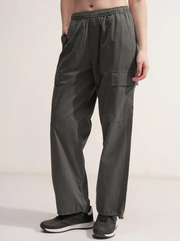 Tokyo Talkies Women Grey Solid Regular Fit Cargos