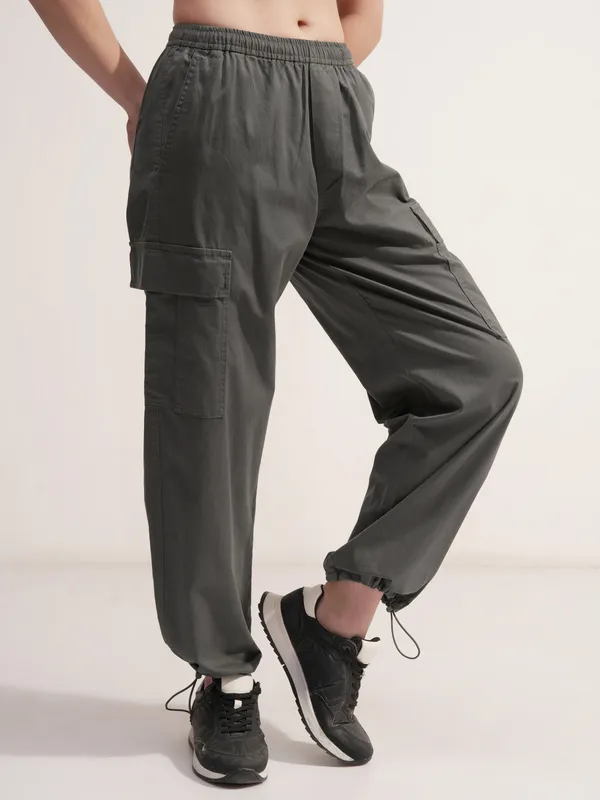 Tokyo Talkies Women Grey Solid Regular Fit Cargos