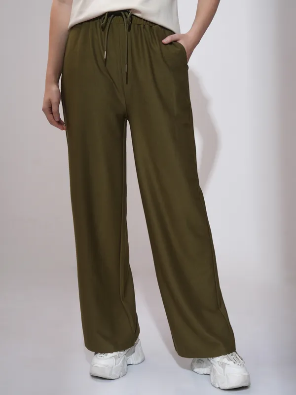 Tokyo Talkies Women Olive Straight Fit Solid Casual Trouser