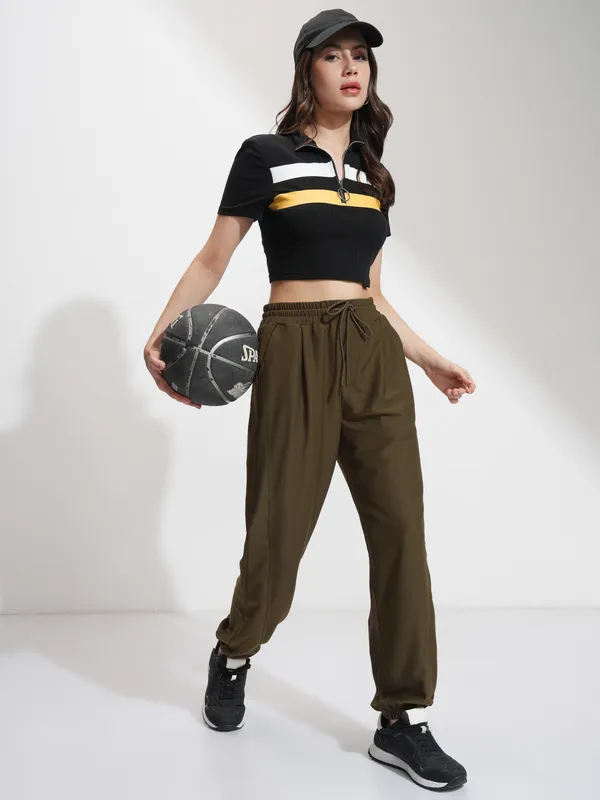 Tokyo Talkies Women Olive Solid Straight Fit Joggers