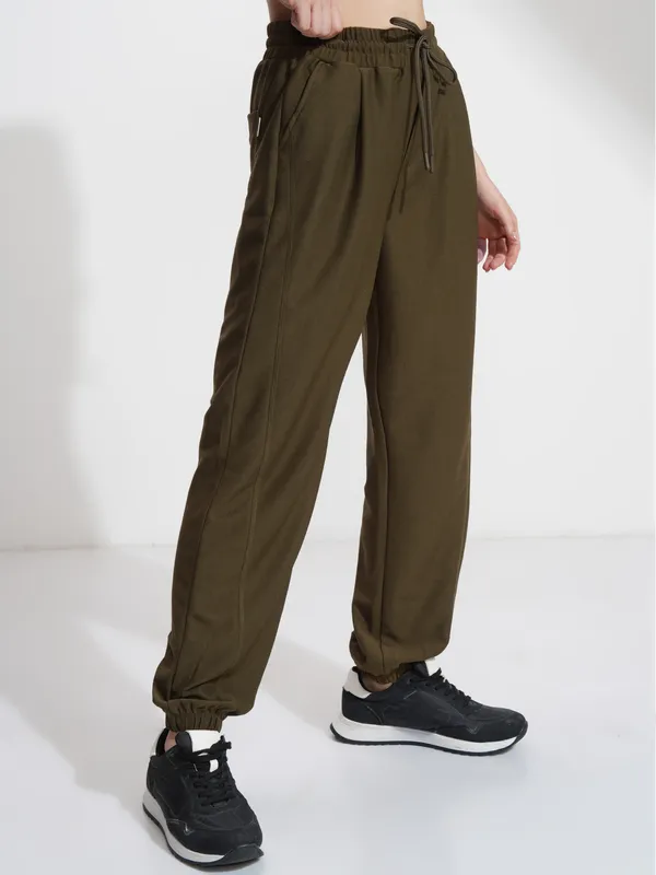 Tokyo Talkies Women Olive Solid Straight Fit Joggers