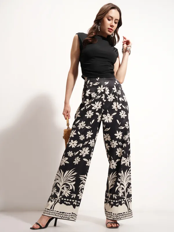 Tokyo Talkies Women Black Printed Baggy Casual Trouser