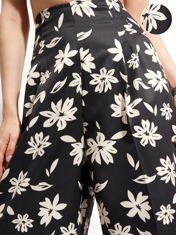 Tokyo Talkies Women Black Printed Baggy Casual Trouser