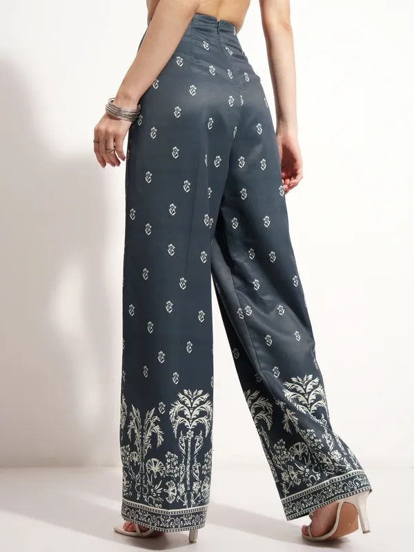 Tokyo Talkies Women Green Printed Baggy Casual Trouser