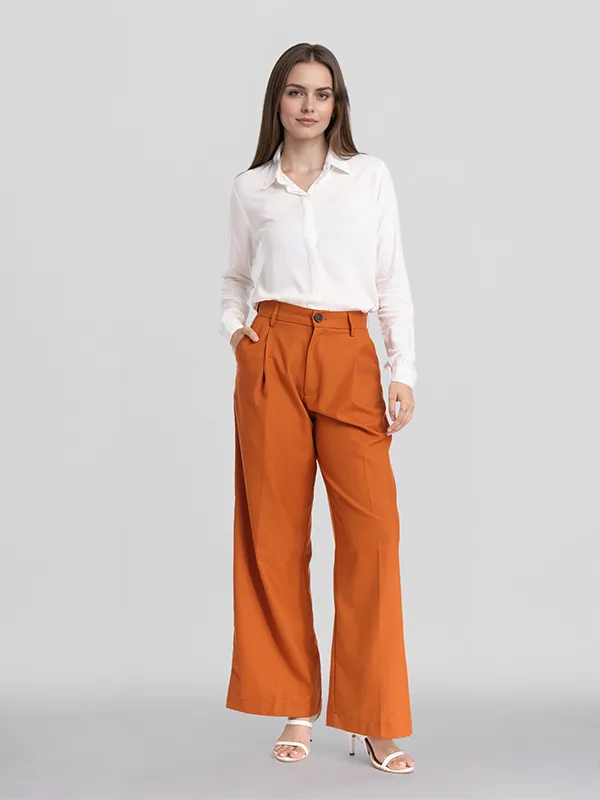 Chic By Tokyo Talkies Women Rust Solid Straight Fit Casual Trouser
