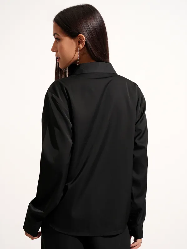 Tokyo Talkies Women Black Solid Casual Shirt