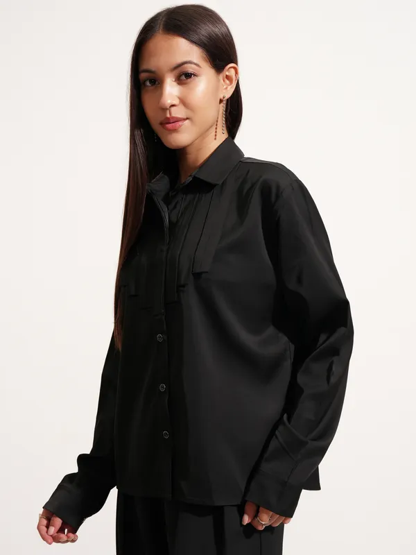 Tokyo Talkies Women Black Solid Casual Shirt