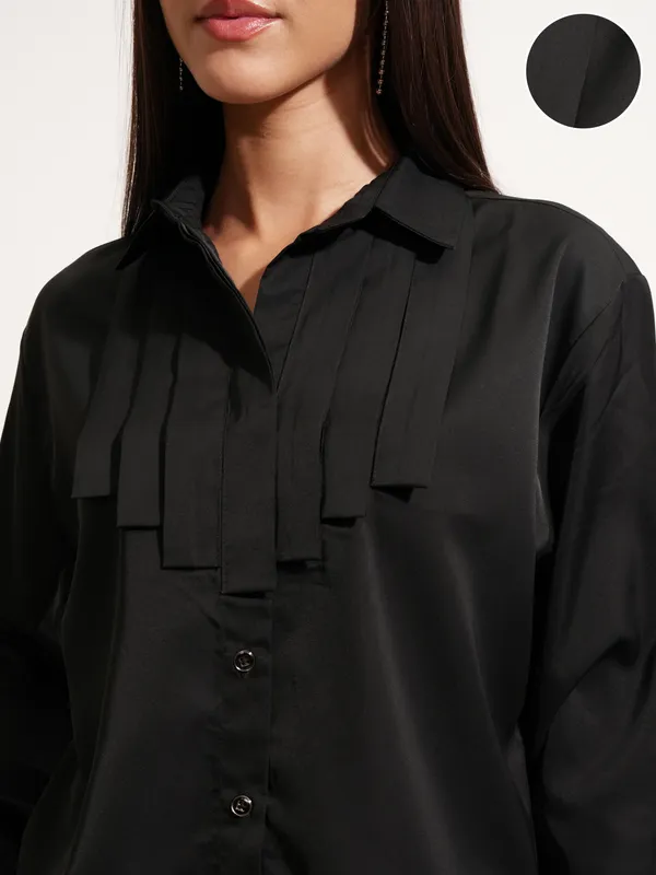 Tokyo Talkies Women Black Solid Casual Shirt