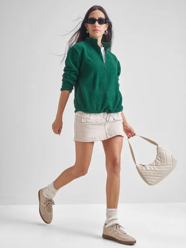 Women Solid Sweatshirt