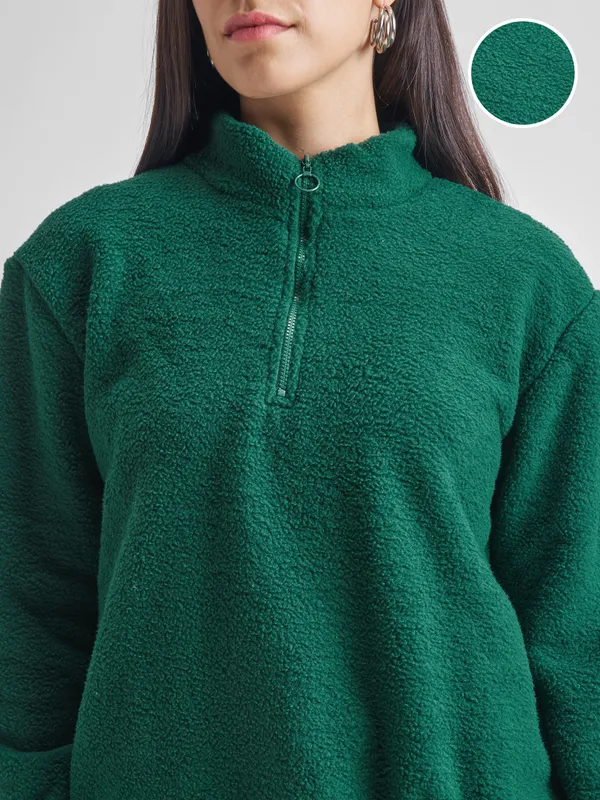 Women Solid Sweatshirt