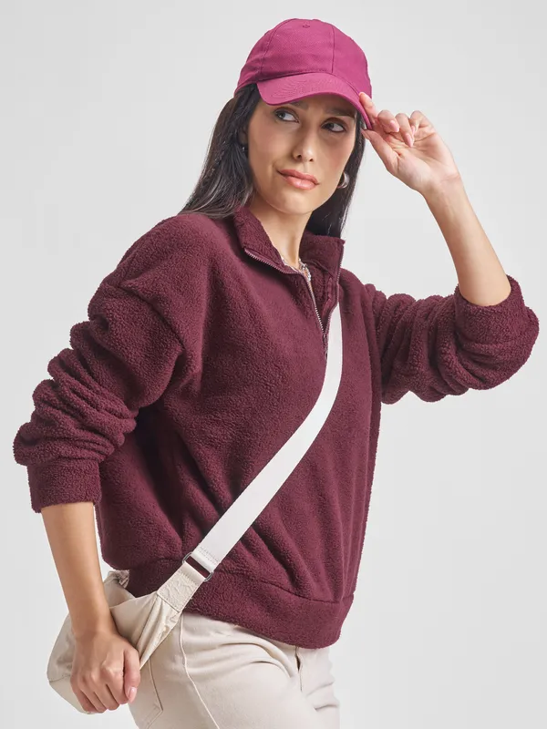 Women Solid Sweatshirt