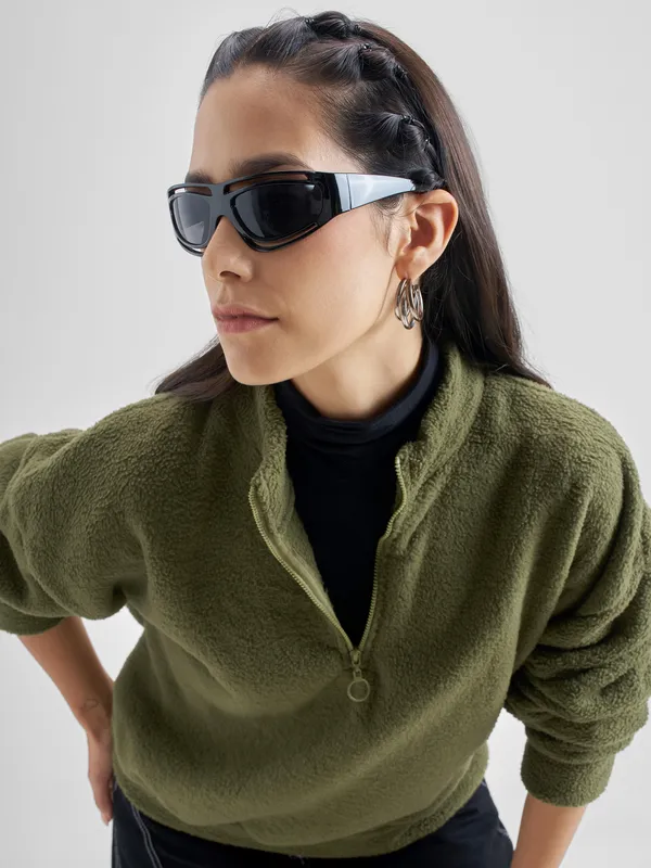 Women Solid Sweatshirt