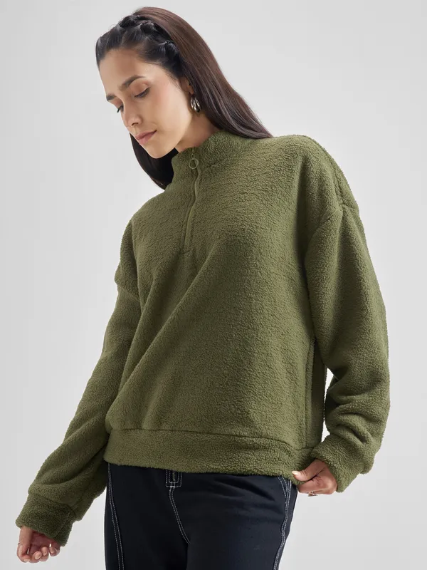 Women Solid Sweatshirt