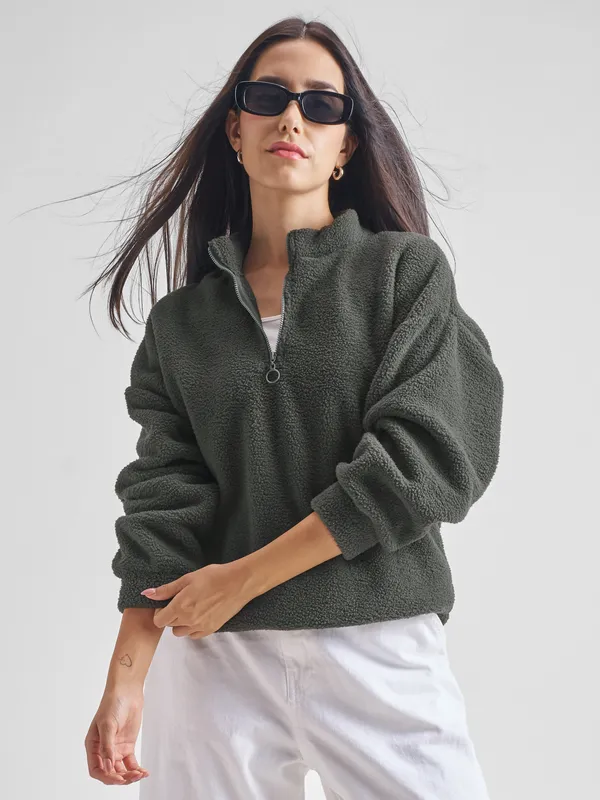 Women Solid Sweatshirt