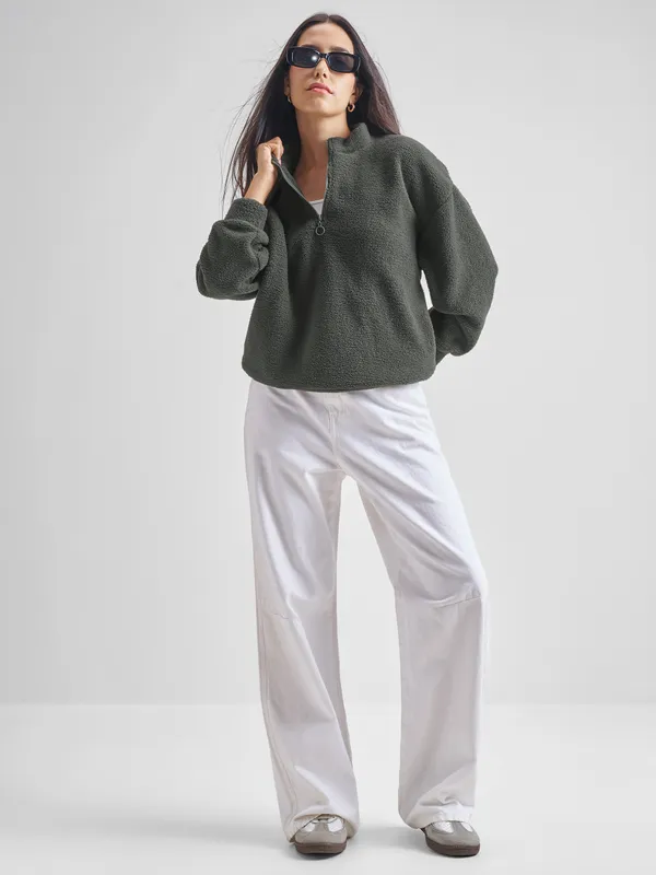 Women Solid Sweatshirt