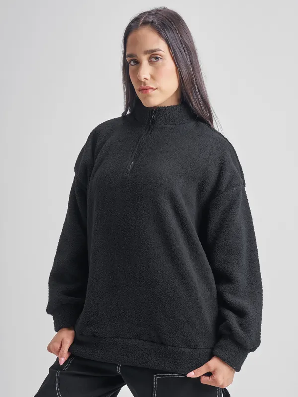 Women Solid Sweatshirt