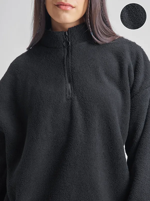 Women Solid Sweatshirt