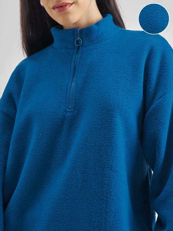 Women Solid Sweatshirt