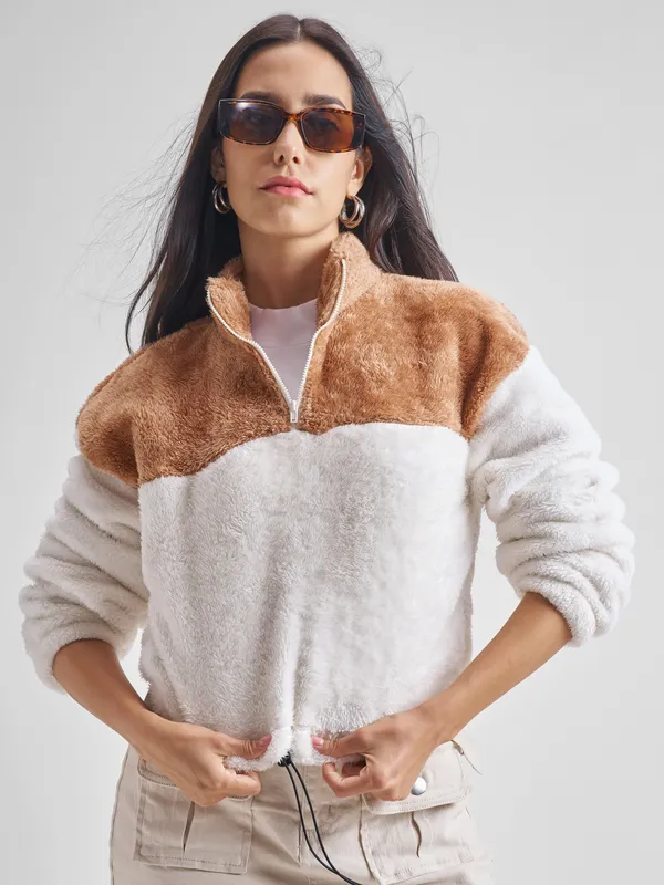 Women Solid Sweatshirt