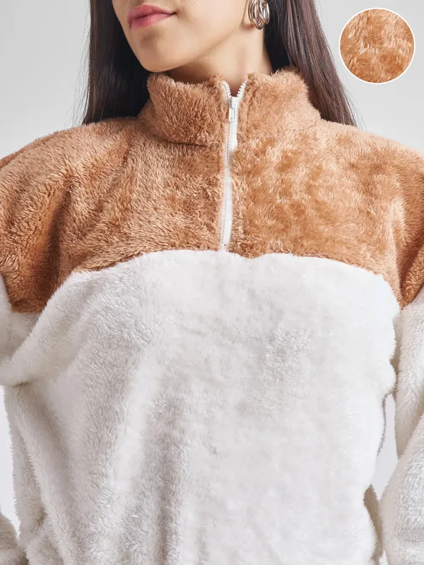 Women Solid Sweatshirt