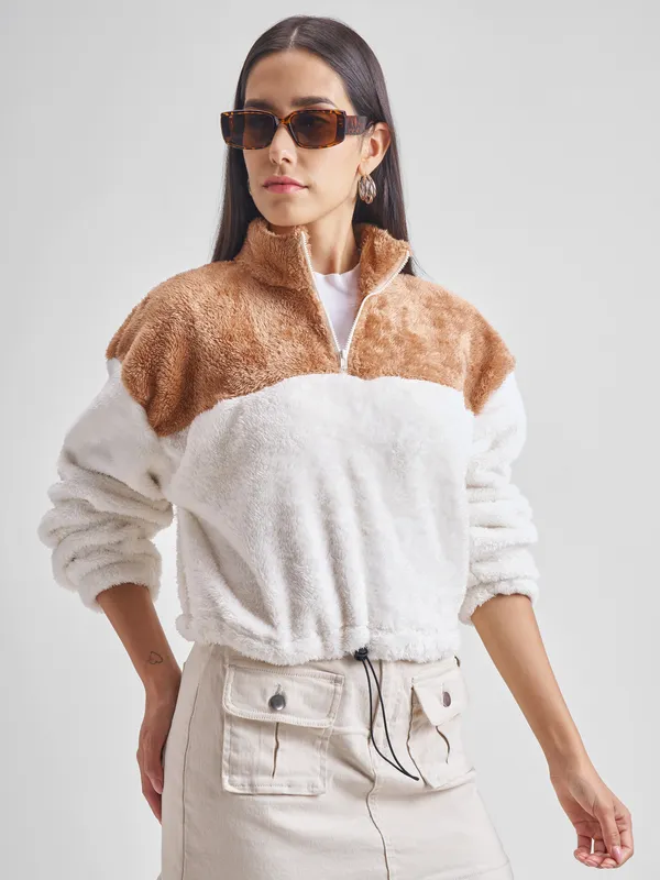 Women Solid Sweatshirt