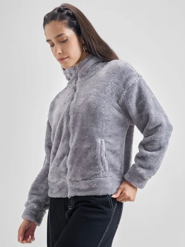 Women Solid Sweatshirt