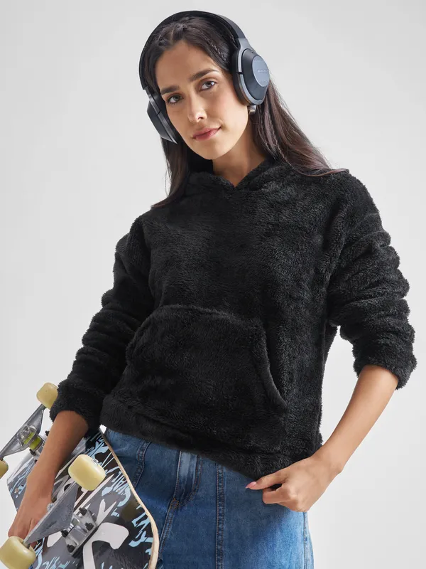Tokyo Talkies Women Black Solid Pullover Hood Sweatshirt