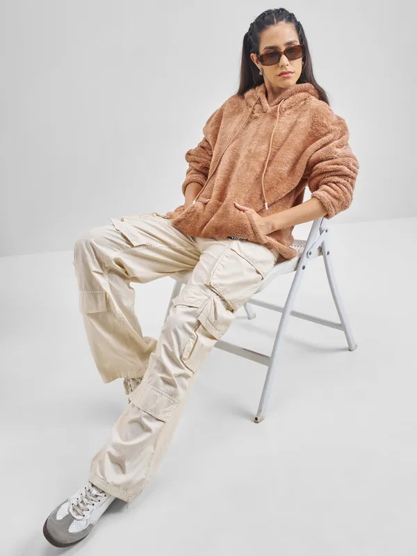 Women Solid Sweatshirt