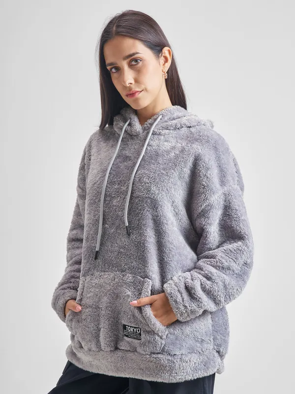 Women Solid Sweatshirt