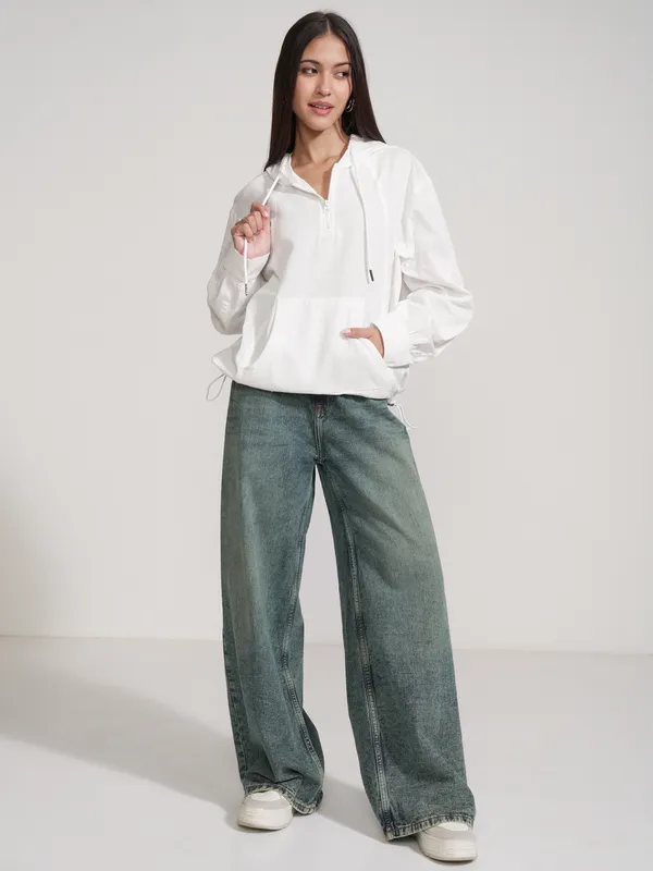 Women Solid Sweatshirt