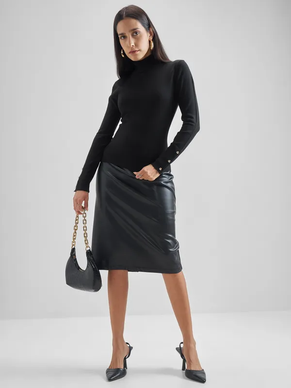 Tokyo Talkies Women Black Turtle Neck Sweater