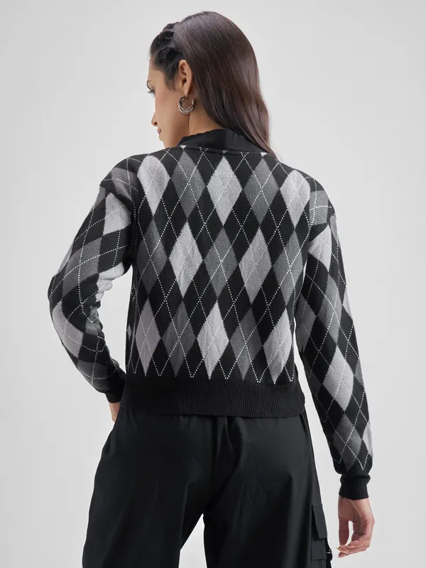 Women Checked Sweater