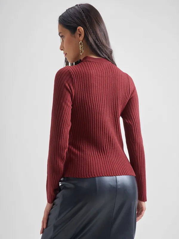 Tokyo Talkies Women Red V-Neck Sweater