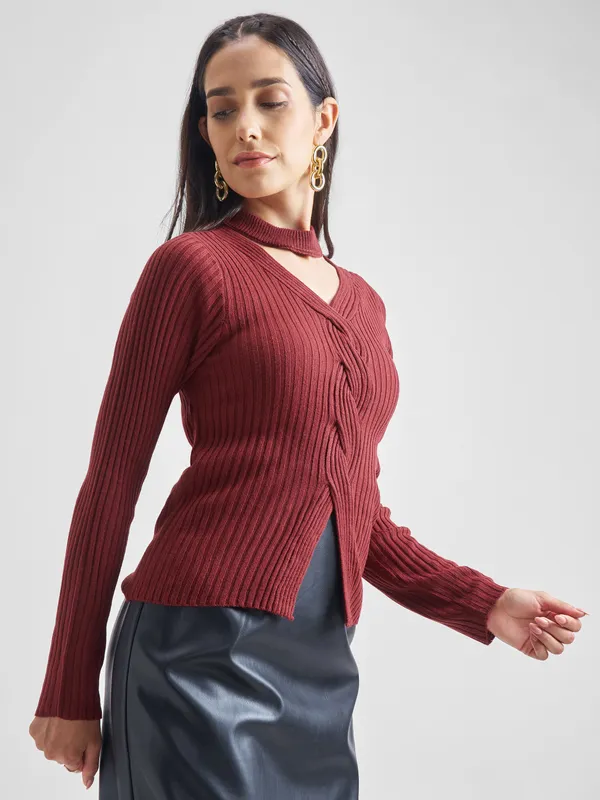 Tokyo Talkies Women Red V-Neck Sweater