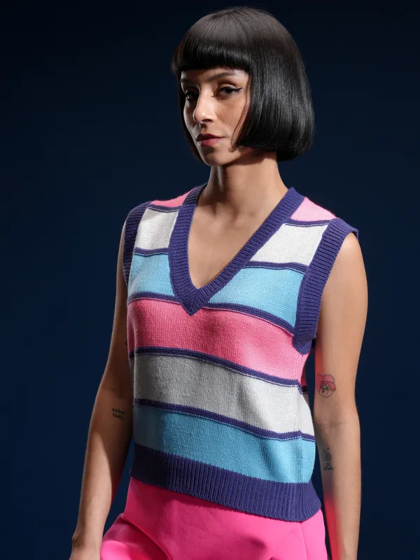 Tokyo Talkies Women Blue V-Neck Sweater