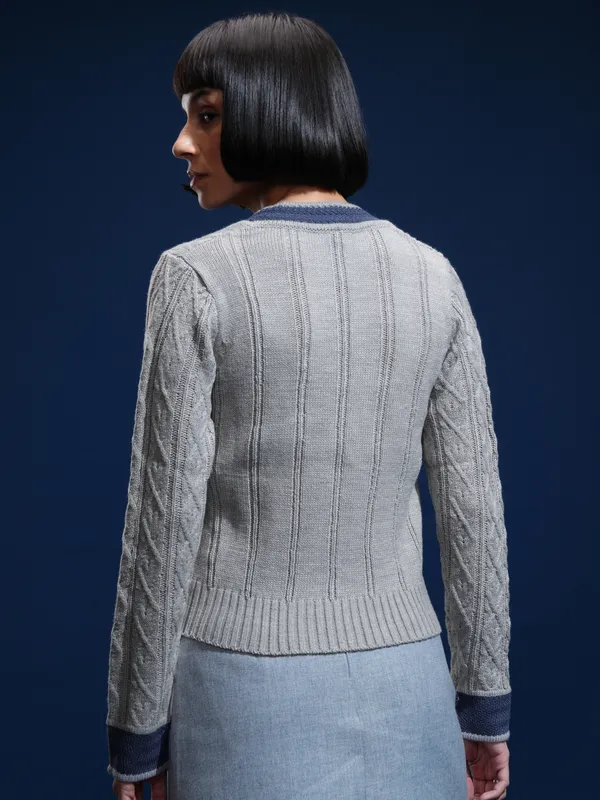 Women Self Design Sweater