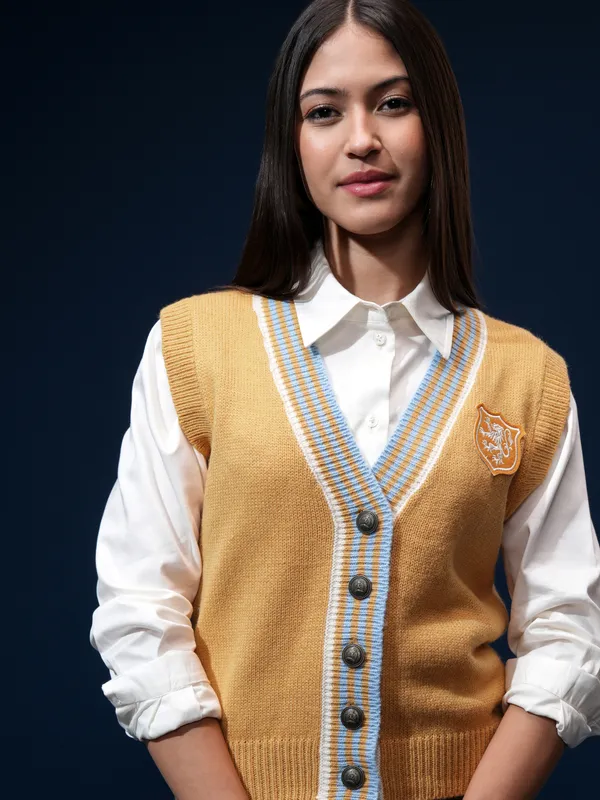 Tokyo Talkies Women Yellow Sleeveless Cable Knit V-Neck Cardigan Sweater