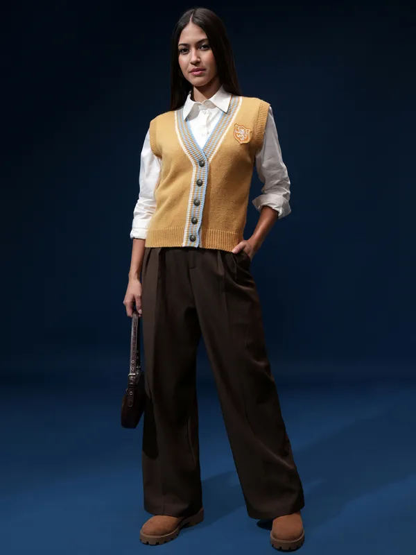 Tokyo Talkies Women Yellow Sleeveless Cable Knit V-Neck Cardigan Sweater