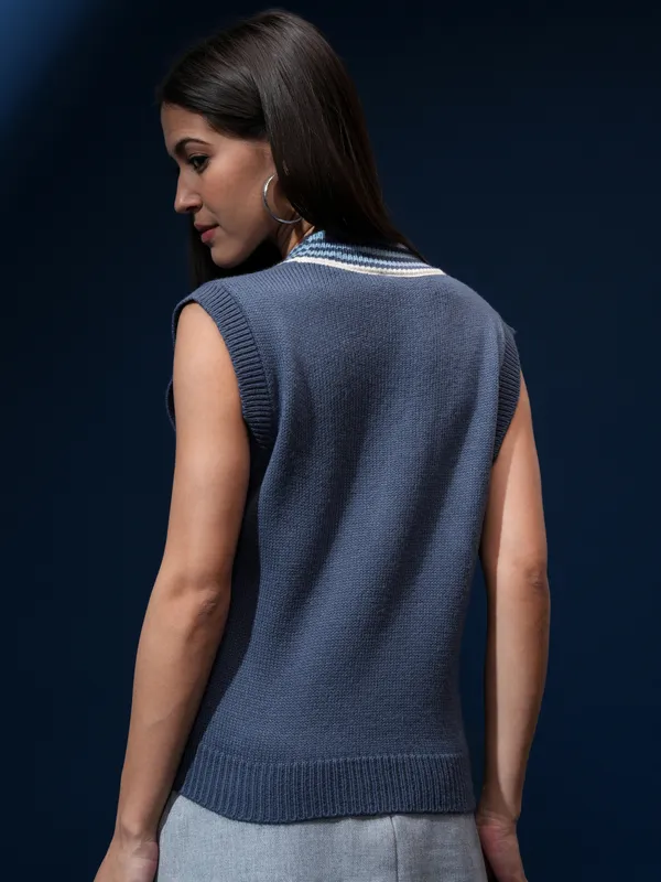 Tokyo Talkies Women Navy Blue Sleeveless Cable Knit V-Neck Cardigan Sweater