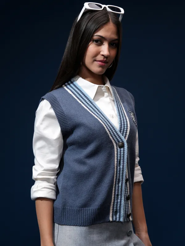 Tokyo Talkies Women Navy Blue Sleeveless Cable Knit V-Neck Cardigan Sweater